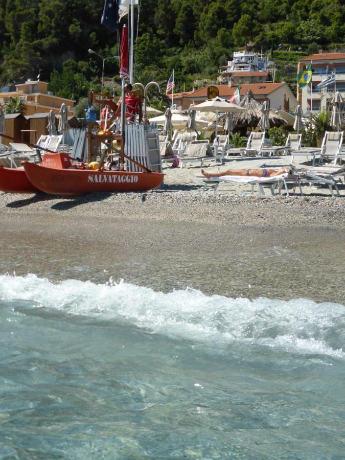Soqquadro Art&Relax - Spotorno Daire Dış mekan fotoğraf